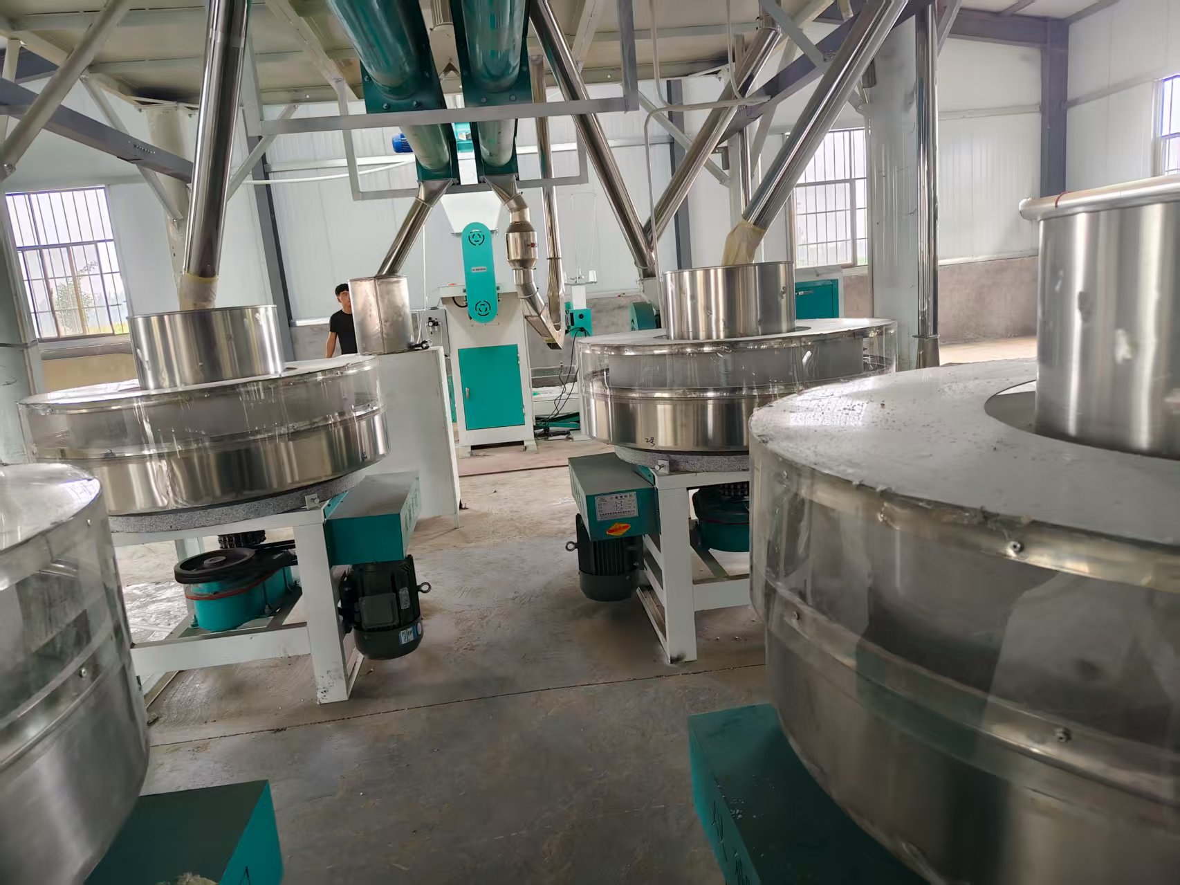 山東菏澤曹縣五加一石磨面粉機(jī)生產(chǎn)線